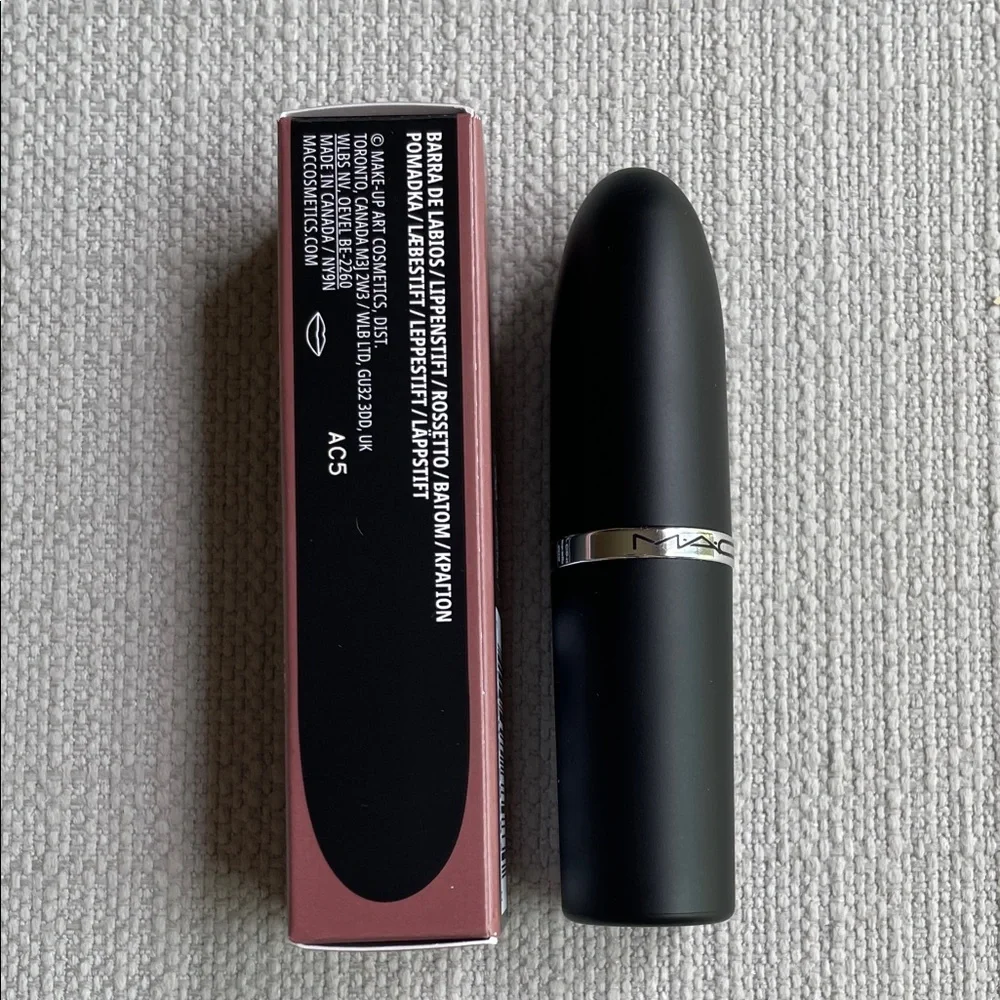 MAC Cosmetics 669 warm teddy silky matte Lipstick